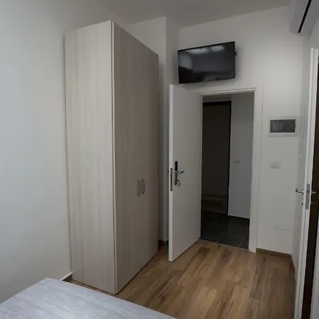 Marco Polo 16 Bed & Breakfast